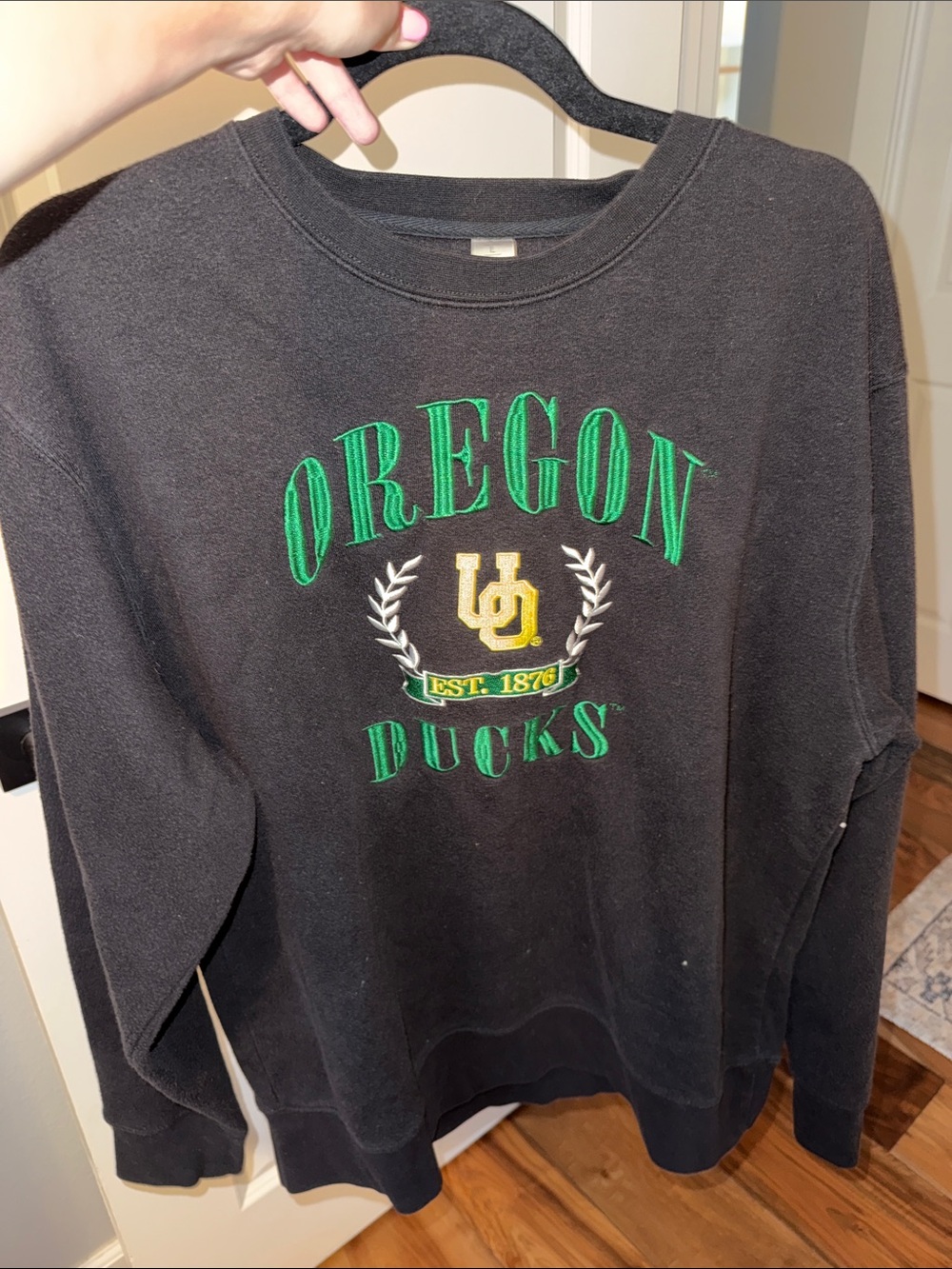 Oregon Ducks Black Crewneck Sweatshirt - University Logo